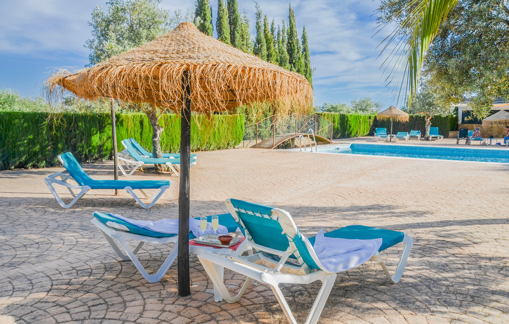 Charmantes Ferienhaus im Hinterland Andalusiens, mit Pool und Terrasse.

Dieses liebevoll eingerichtete Ferienhaus wird Ihnen besonders gefallen, denn hier können Sie sich im Innen- sowie Außenberei..