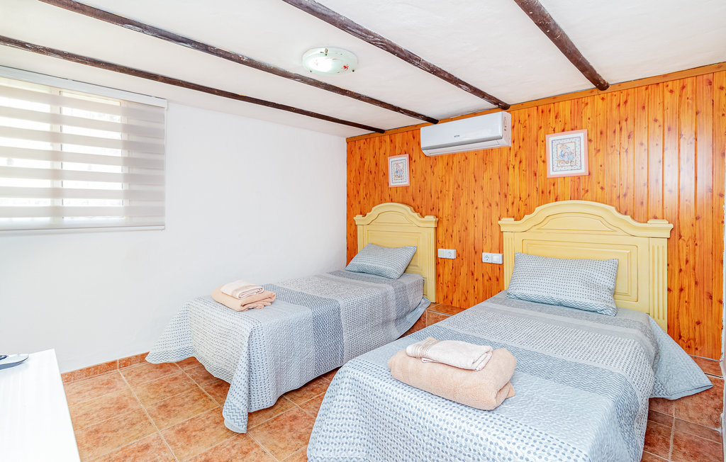 Feriehuse - Nerja , Spanien - EAN853 24