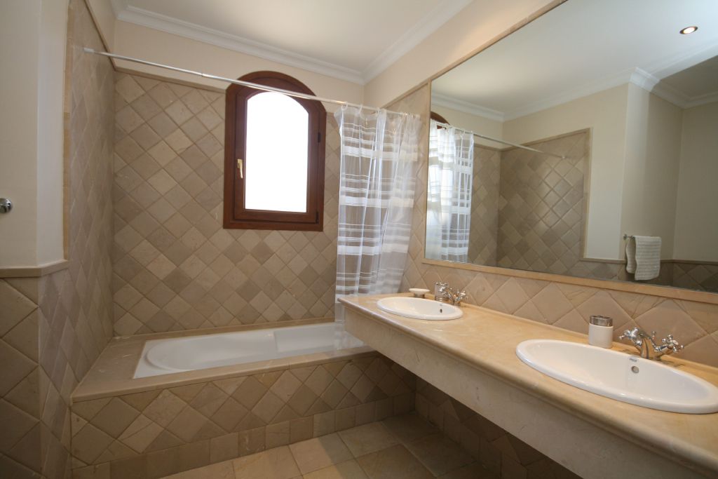 Feriehus - Estepona , Spania - EAN437 27