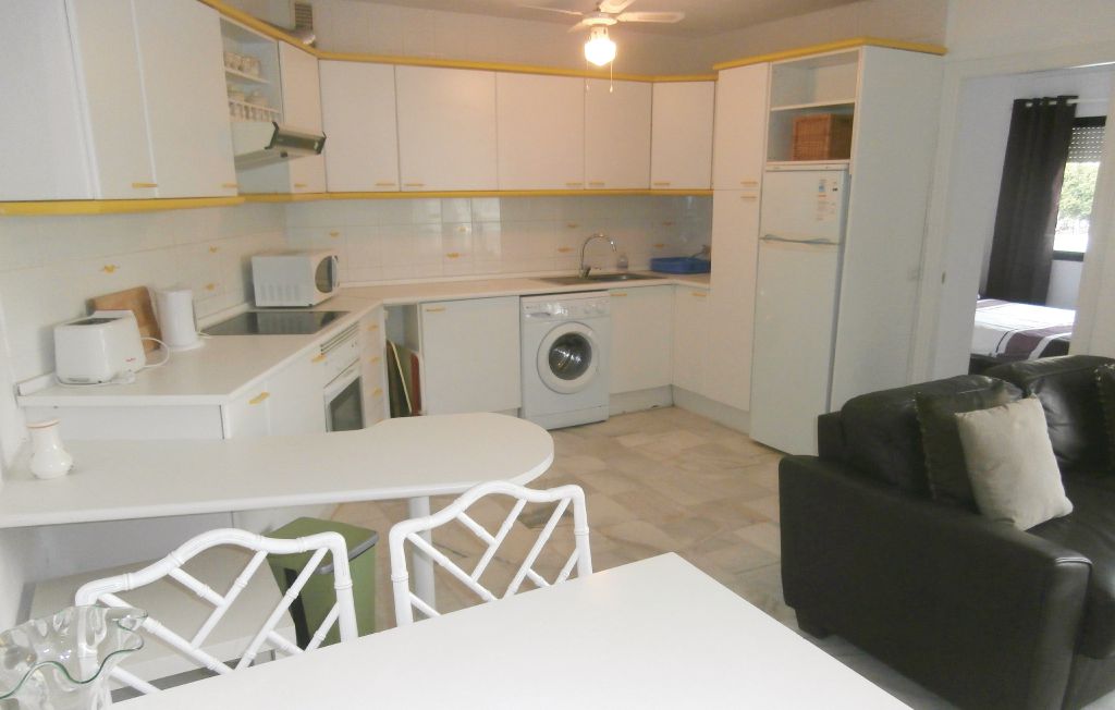 Ferieleilighet - Estepona , Spania - EAN682 12