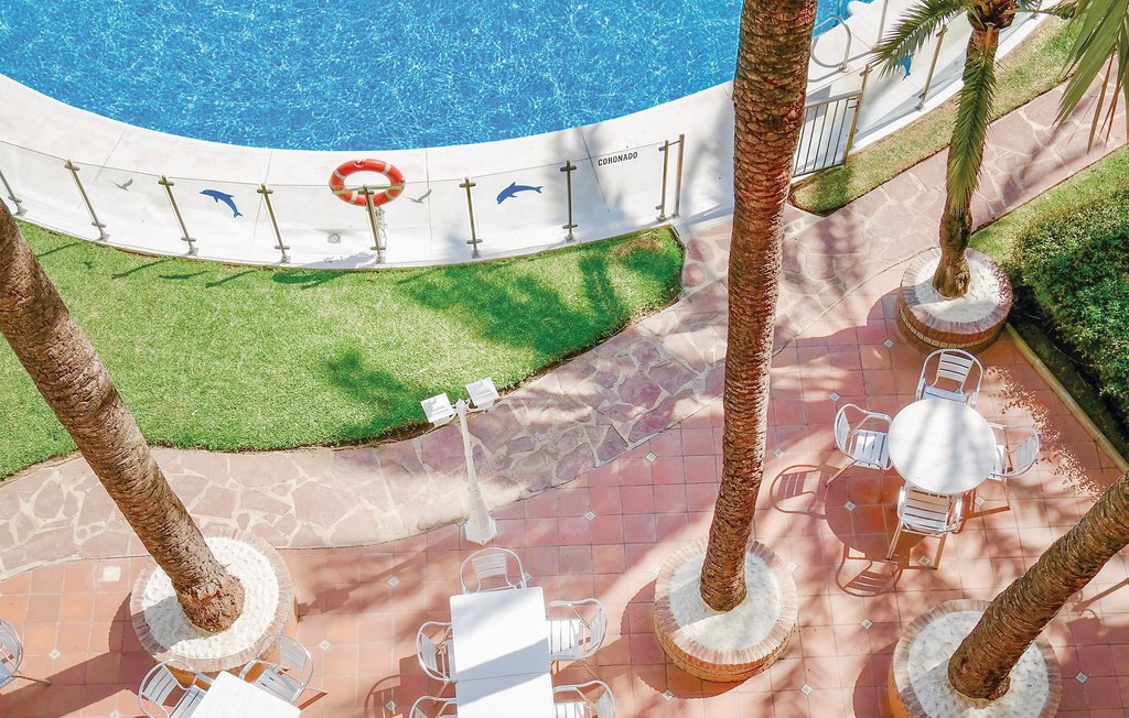 Diese charmante und helle Ferienwohnung liegt nicht weit vom Marbesa-Strand entfernt in der ausgesprochen entzückenden Gegend um Marbella. Die Unterkunft wartet mit einem nach Süden ausgerichteten B..