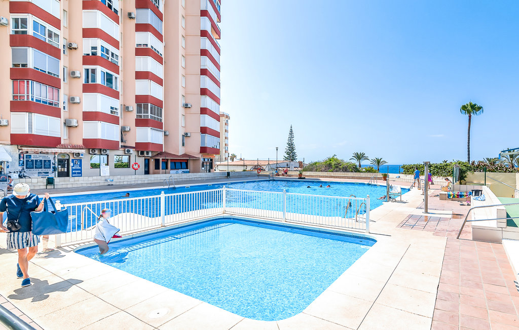 Aantrekkelijk vakantieappartement met uitzicht op zee en gemeenschappelijk zwembad.
 
Het appartement verwelkomt zijn gasten op de 4e verdieping. Verdieping van een huis met lift. U kunt genieten van ..