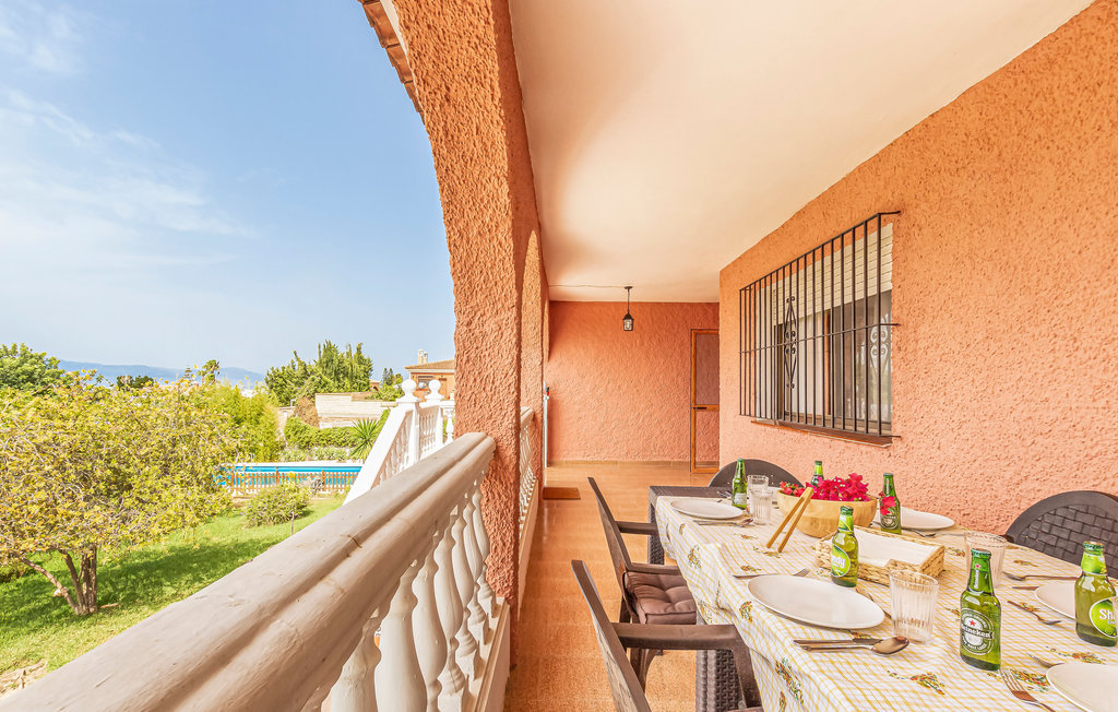 Fantastisches Ferienhaus mit Pool und Panoramaaussicht für einen wunderbaren Urlaub.

Das Haus ist ansprechend und gemütlich eingerichtet, hier finden Sie alles, was für einen gelungenen Urlaub..
