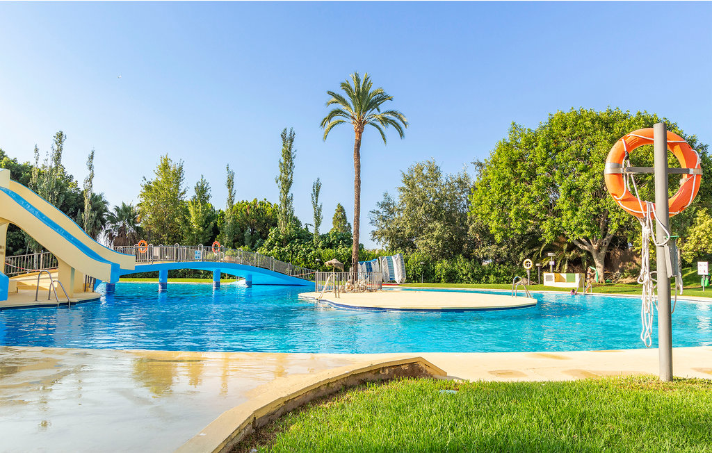 Bent u op zoek naar een zonnig, mooi vakantieoord aan de zuidkust van Spanje? Dan is deze vakantiewoning misschien iets voor u.

Verheug u op een ontspannen en aangenaam verblijf in dit vakantiehuis. ..