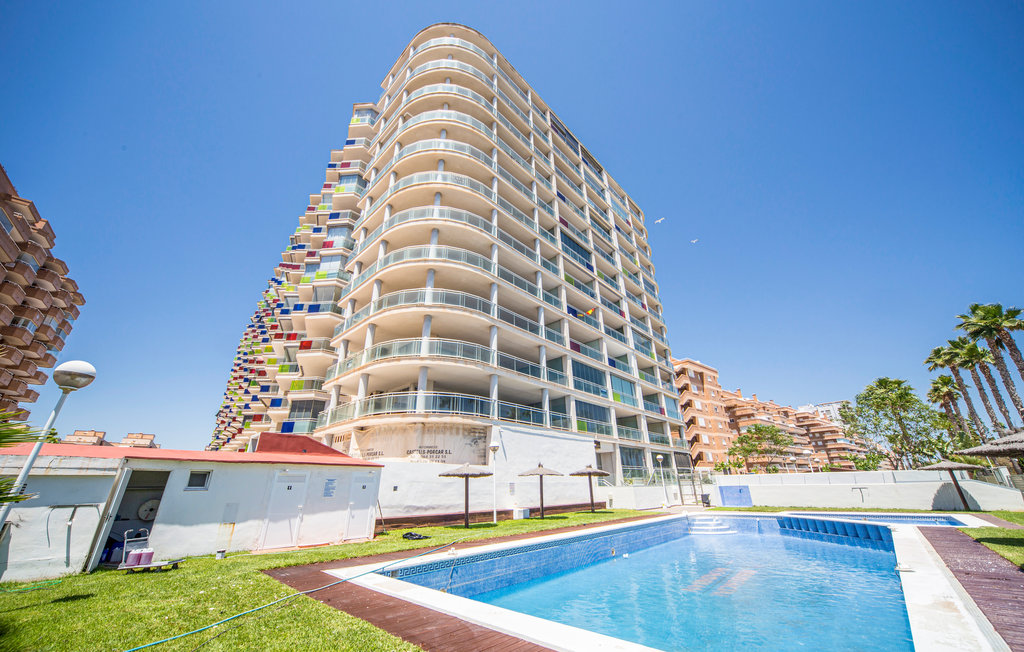 Diese schöne Ferienwohnung erwartet Sie in Strandnähe und bietet ideale Voraussetzungen für einen unvergesslichen Urlaub mit Sonne und Meer.

Die Wohnung befindet sich im 7. Stock eines Hauses mit ..