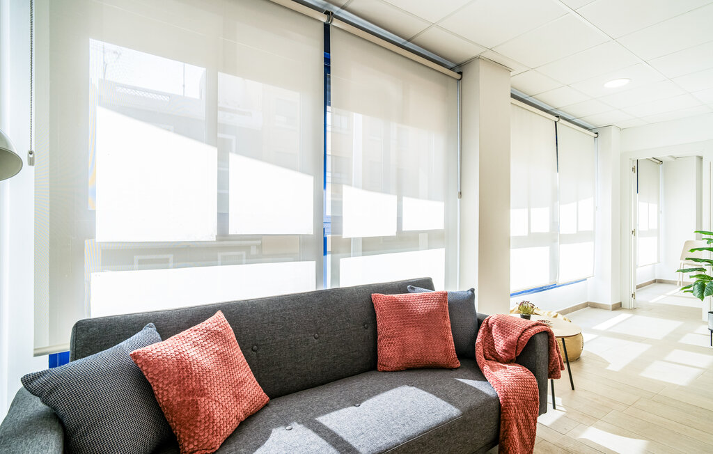 Ontsnap aan het alledaagse leven en trakteer jezelf op zonnige dagen aan zee in deze moderne vakantiewoning.

In het hart van de kustplaats Grao de Castellón en op slechts een wandeling van de jachth..