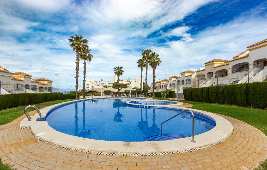Freuen Sie sich auf einen wunderbaren Urlaub in dieser Ferienwohnung mit Poolzugang.

Die komfortable Wohnung ist der ideale Ort, um einen unvergesslichen Urlaub nahe dem Meer zu verbringen. Mit ihrer..