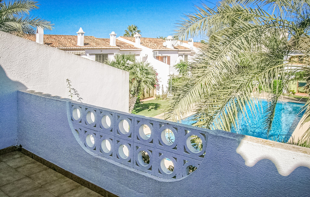 Entdecken Sie dieses Ferienhaus und erleben Sie pure Erholung und spanisches Flair in Denia.

Verbringen Sie Ihren nächsten Urlaub in diesem einladenden Reihenhaus. In ruhiger Umgebung gelegen, biete..