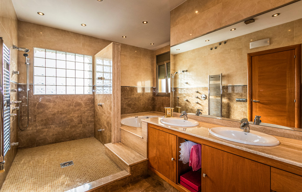 Feriehus - Barcelona , Spania - EBN123 37