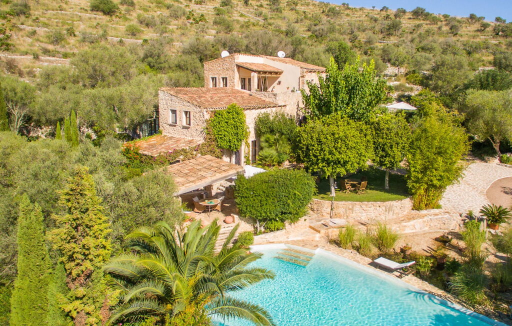 
Holiday rental - Los Palmitos, Arta , Spain - EMF084 2