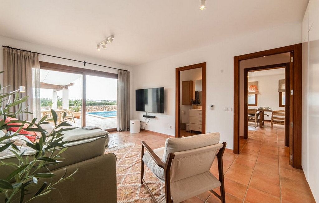 Genießen Sie den atemberaubenden Meerblick von diesem komfortablen Ferienhaus mit Pool.

Mit viel Platz und der Nähe zum Meer ist dieses geräumige Haus perfekt für einen Urlaub, in dem es an nicht..