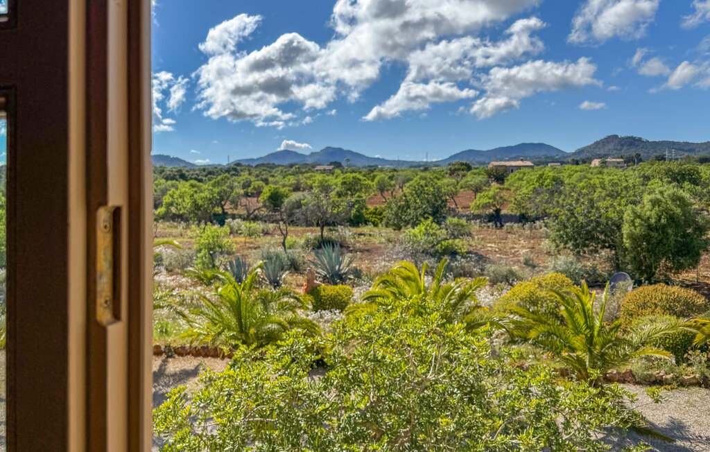 Genießen Sie eine wunderschöne Auszeit in diesem authentischen mallorquinischen Ferienhaus mit Seele, Stil und atemberaubender Aussicht.

Diese exklusive Finca ist viel mehr als nur ein Ferienobjekt..
