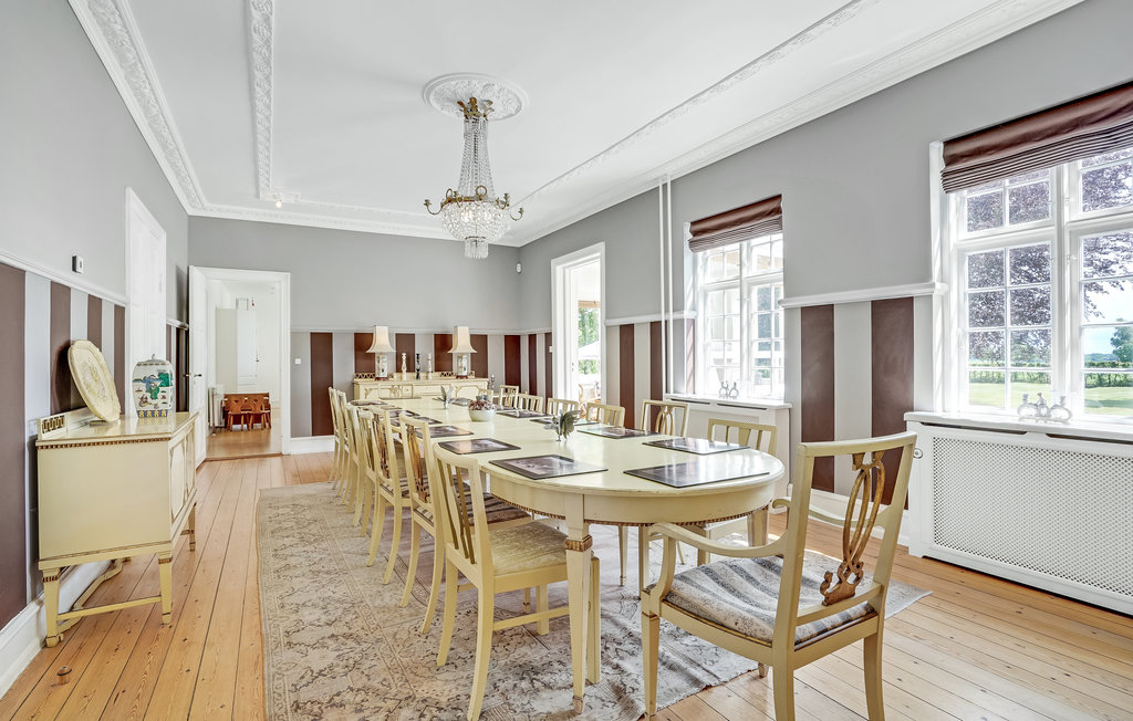 Semesterhus - Horslunde , Danmark - F0104 6