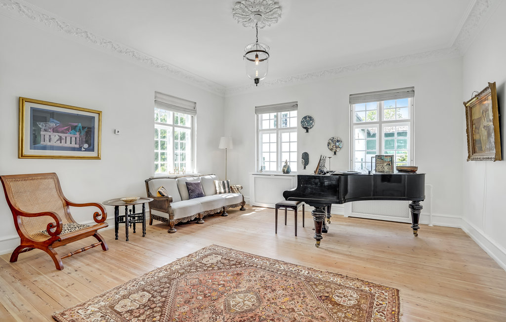 Semesterhus - Horslunde , Danmark - F0104 4