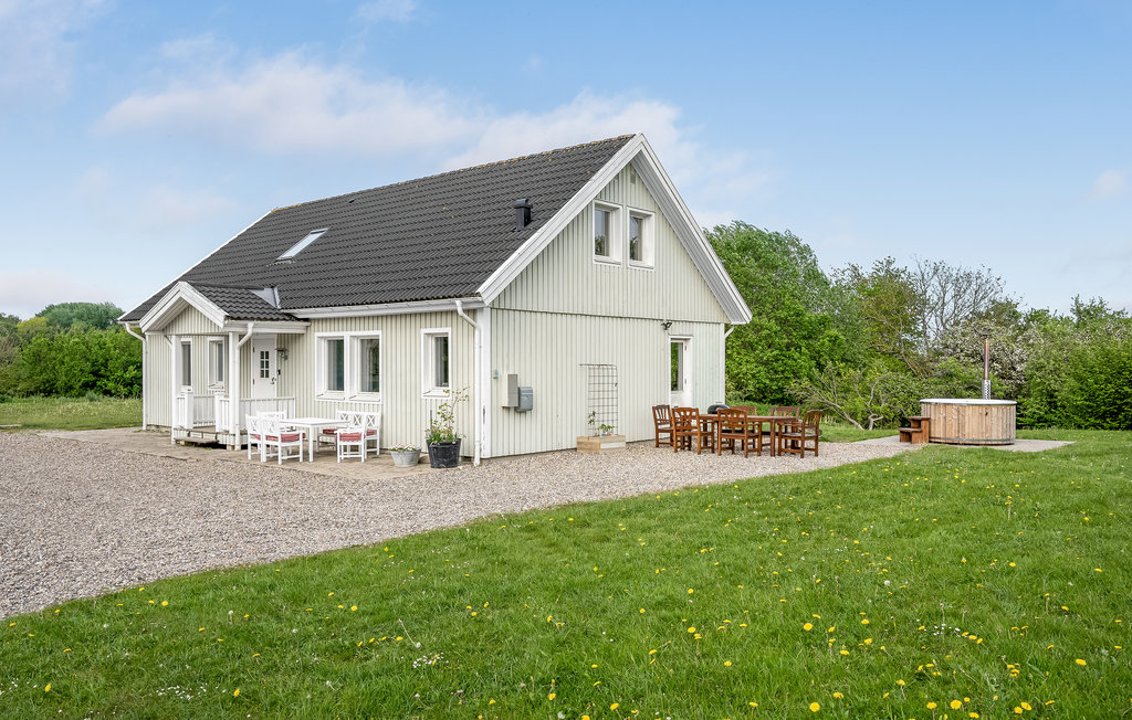 Holiday home - Bjert Strand , Denmark - F02150 | Novasol