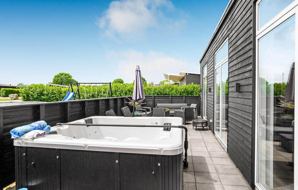 Feriehuse - Sandersvig , Danmark - F04407 2