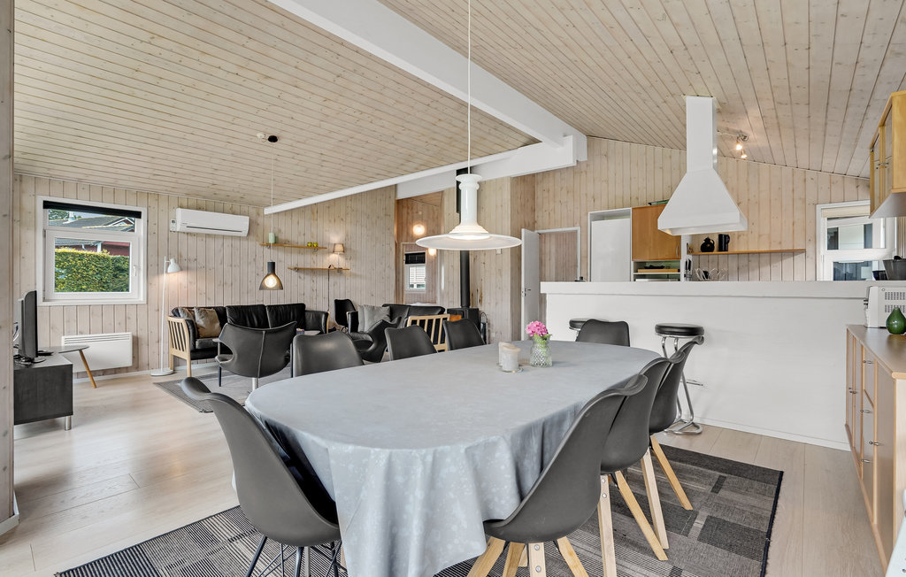 Semesterhus - Loddenhøj Strand , Danmark - F07635 17