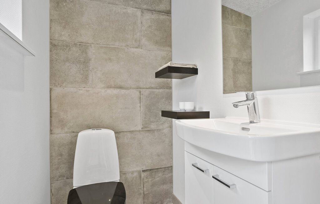 Feriehuse - Aarø , Danmark - F07385 25