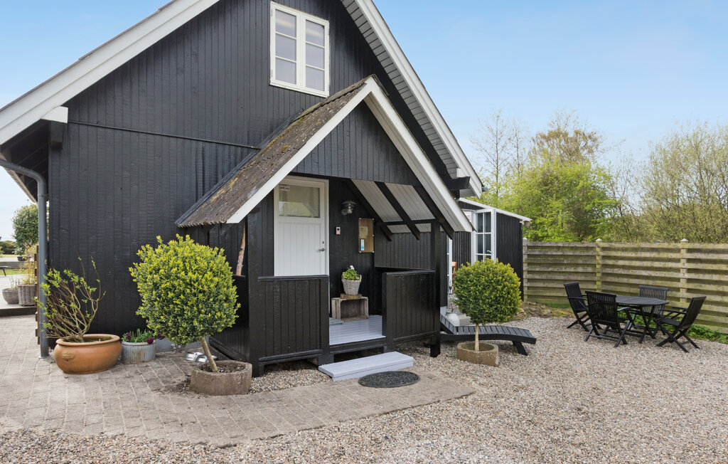 Verbringen Sie einen wunderbaren Urlaub im charmantes Ferienhaus mit Blick auf den Kleinen Belt.

Dieses charmante Holzhaus bietet eine helle und einladende Atmosphäre, ideal für einen entspannten U..