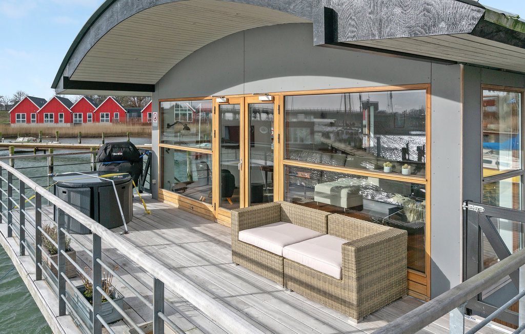 Husbåd - Gråsten Havnefront , Danmark - F08115 7