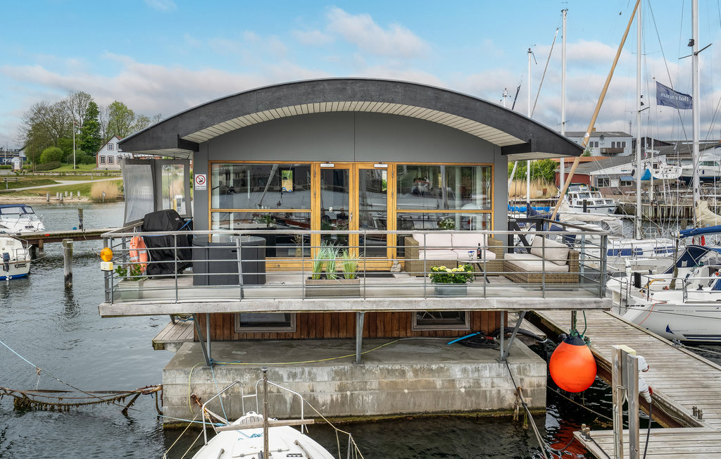 Husbåd - Gråsten Havnefront , Danmark - F08115 11