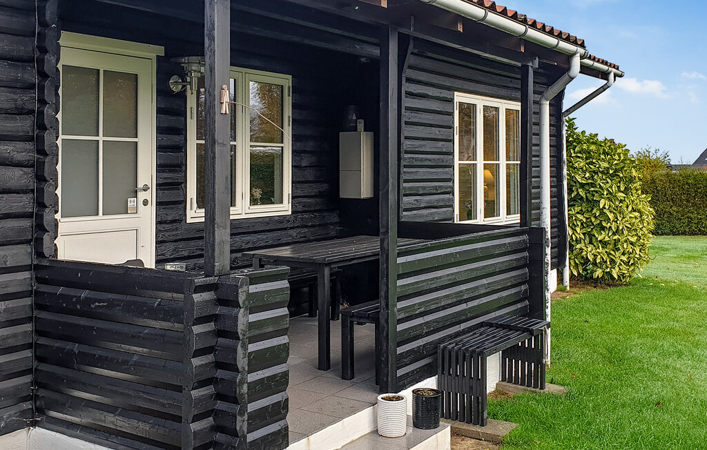 Semesterhus - Naldmose Strand , Danmark - F09525 2