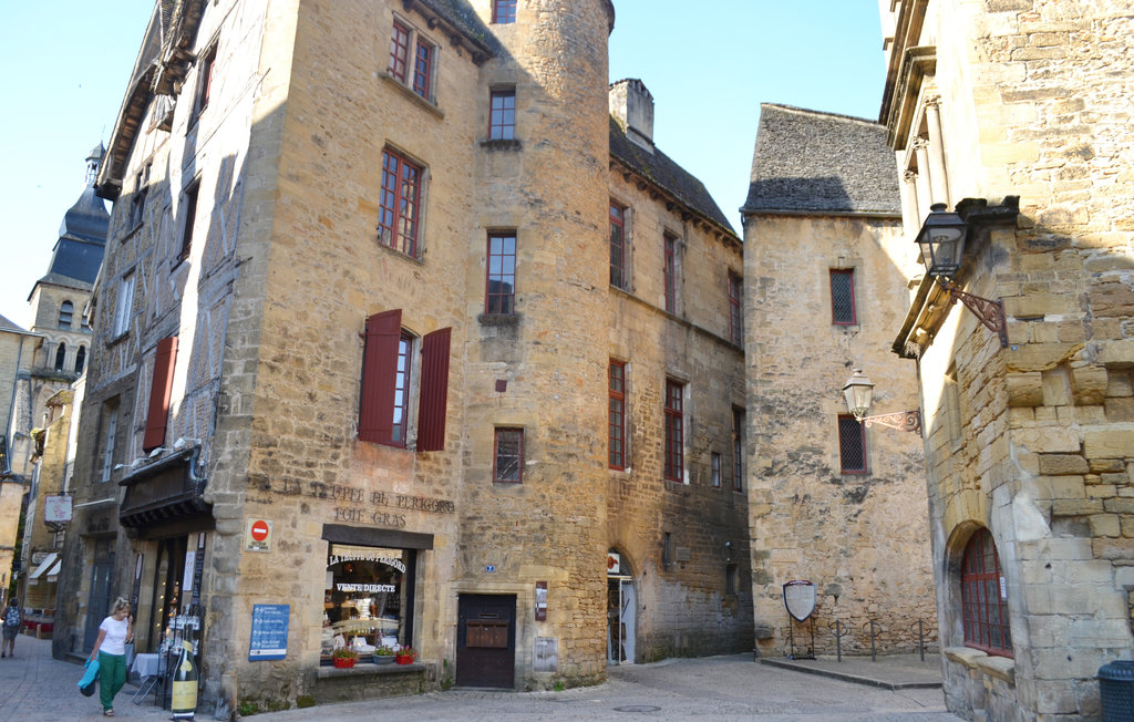 Holiday home CénacetSaintJulien , France Novasol