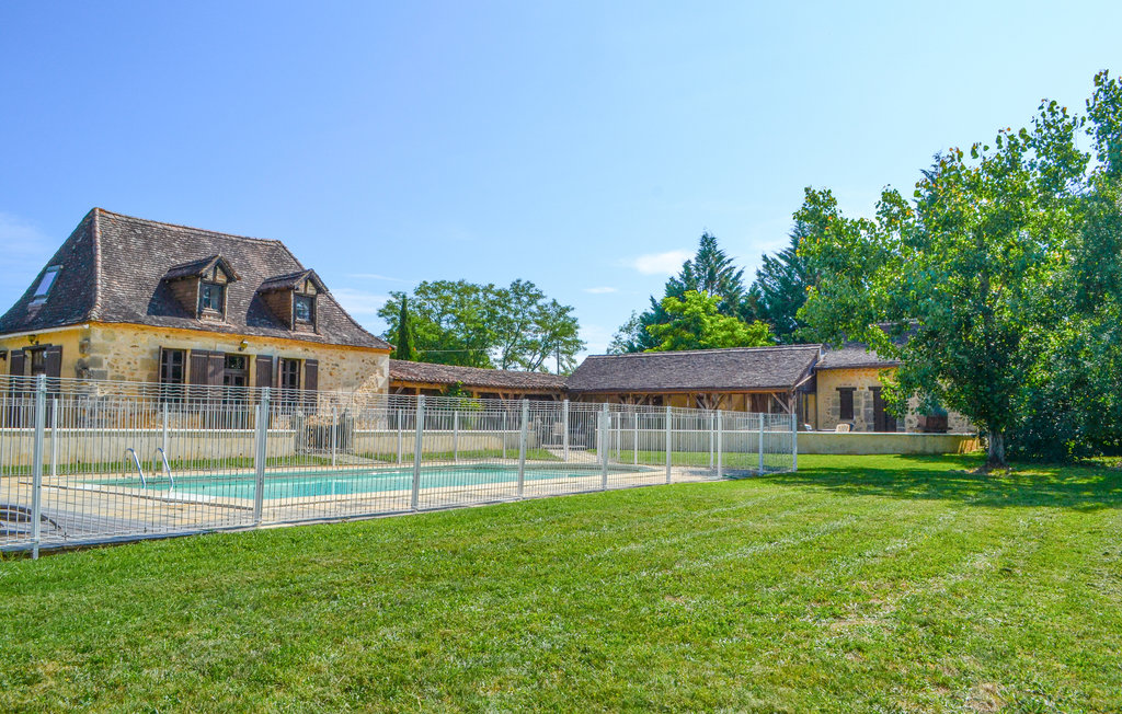 Semesterhus - Eglise Neuve D'Issac , Frankrike - FAD799 12