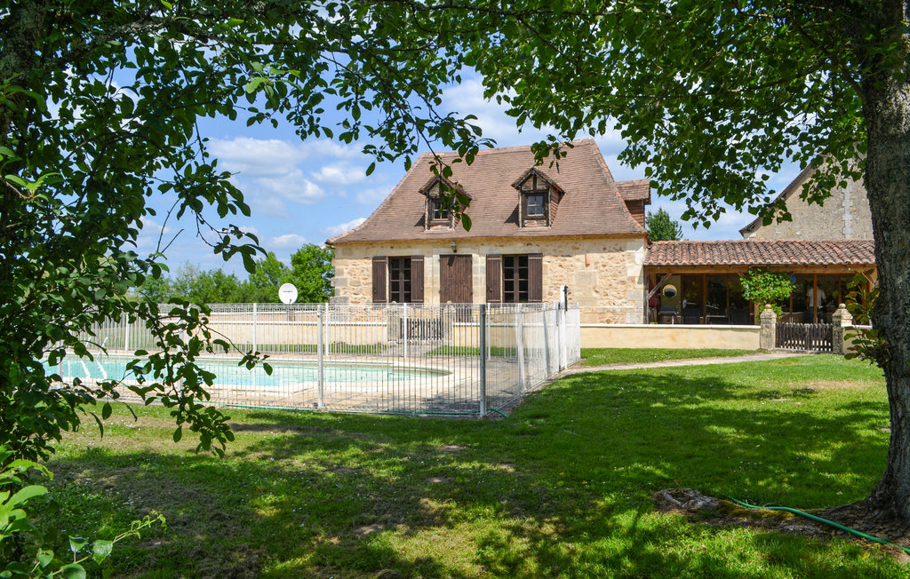 Semesterhus - Eglise Neuve D'Issac , Frankrike - FAD799 16
