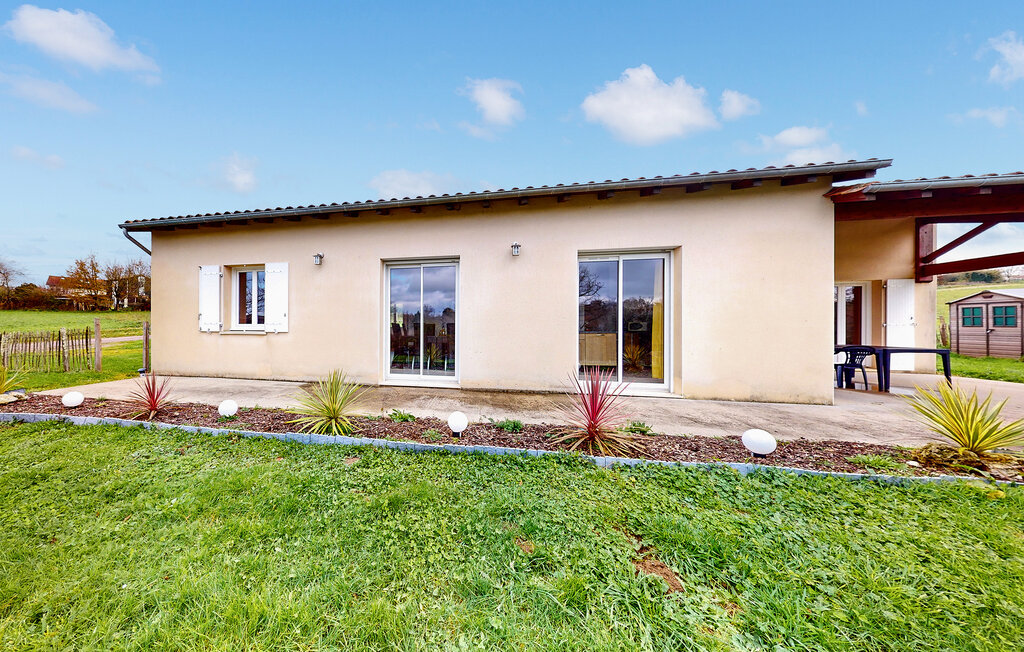 Location de vacances - Bussière-Badil , France - FAD501 1