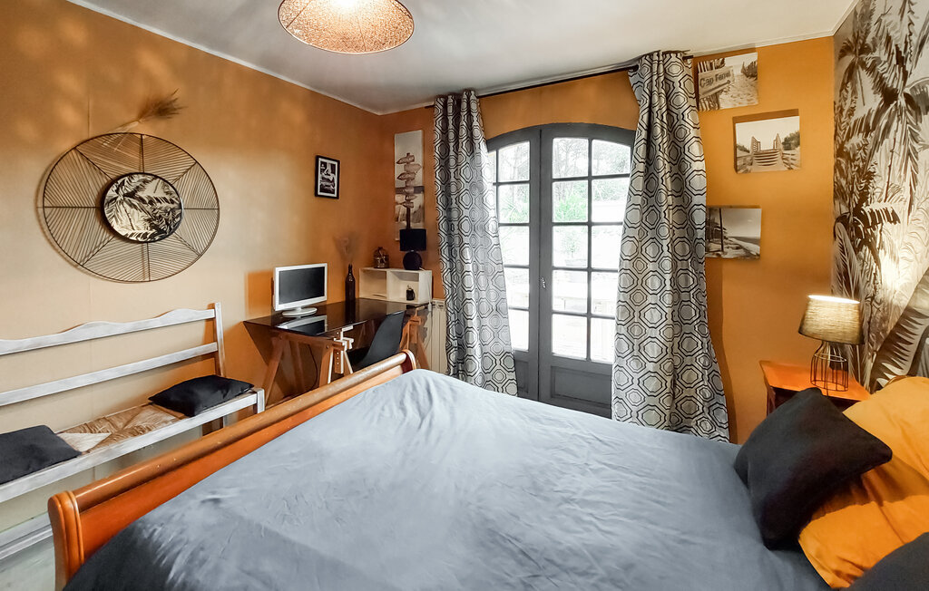 Location de vacances - Le Temple , France - FAG227 18