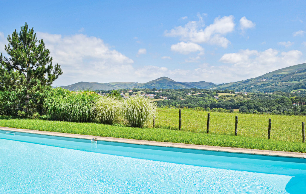 Semesterhus - Ascain , Frankrike - FAP707 10