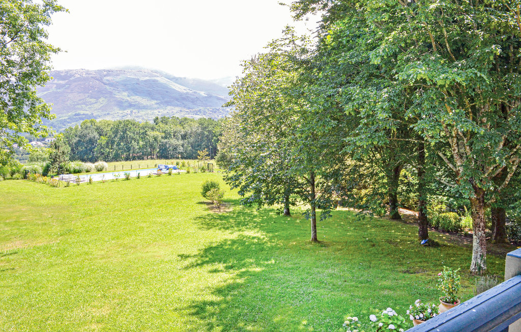 Semesterhus - Ascain , Frankrike - FAP707 13