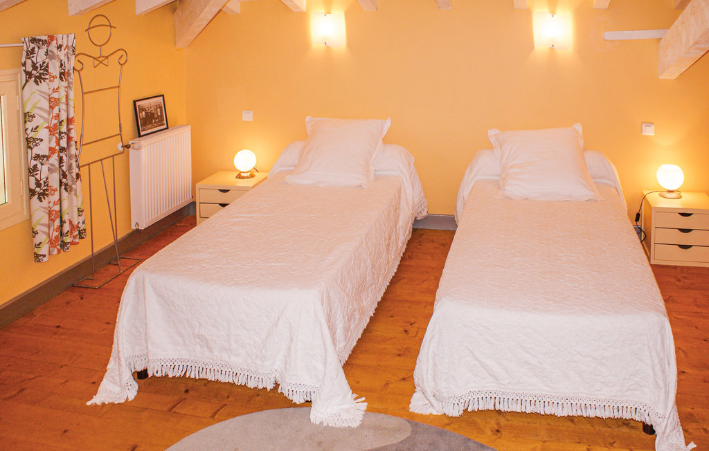 Semesterhus - Bourgougnague , Frankrike - FAT704 19