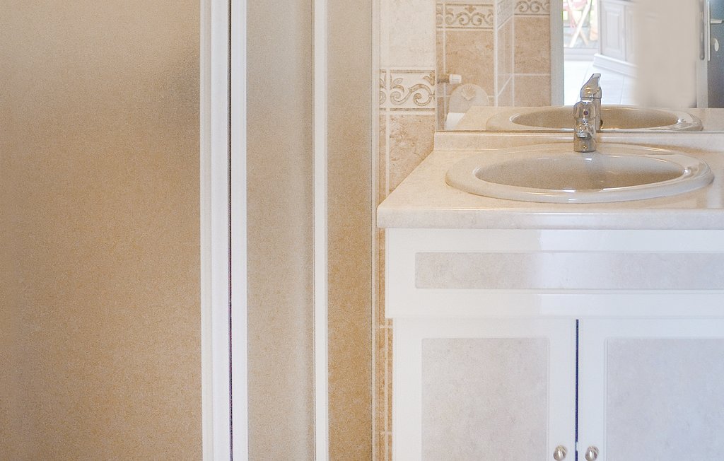 Semesterhus - Plomeur , Frankrike - FBF279 11