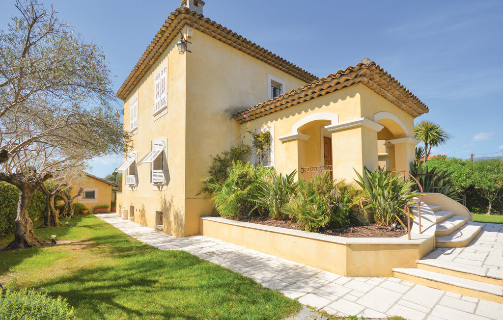 Location de vacances La colle sur loup , France Novasol