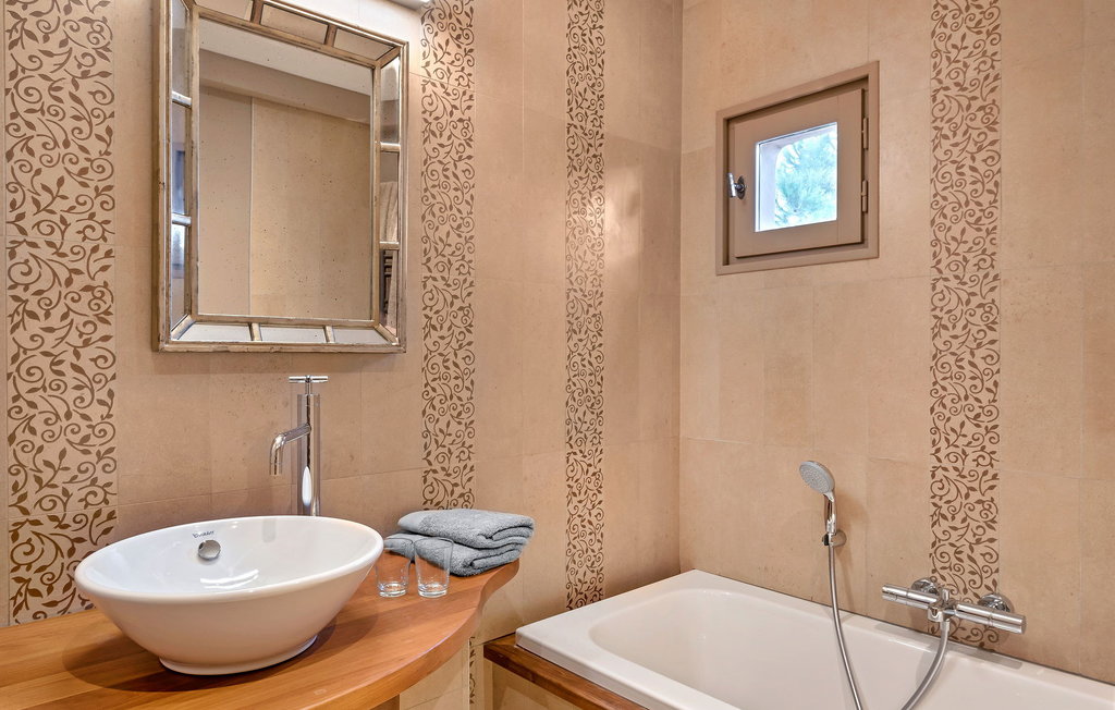 Location de vacances - Saint Siffret , France - FCS272 42