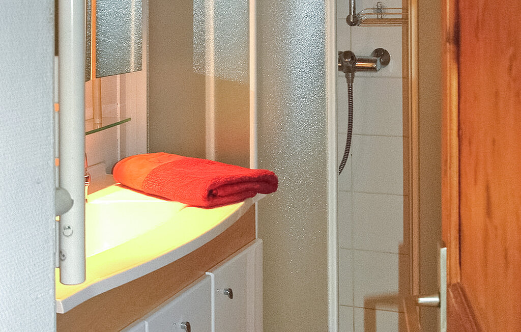 Location de vacances - Menthon Saint-Bernard , France - FCS161 26