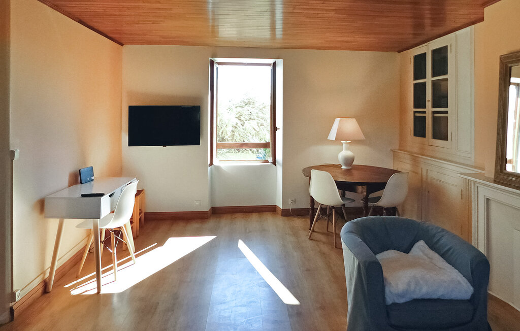 Location de vacances - Mazeyrolles , France - FCS146 25