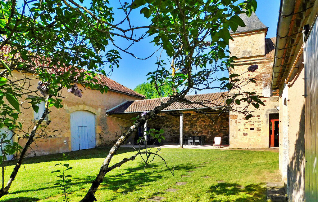 Location de vacances - Mazeyrolles , France - FCS146 13