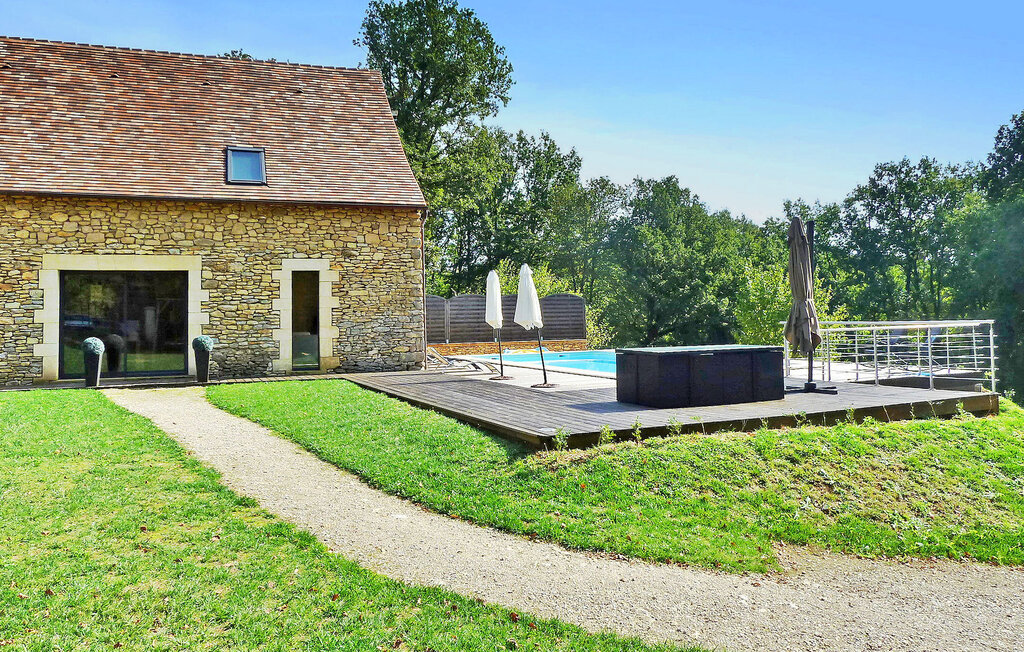 Location de vacances - Saint Genies , France - FCS027 2
