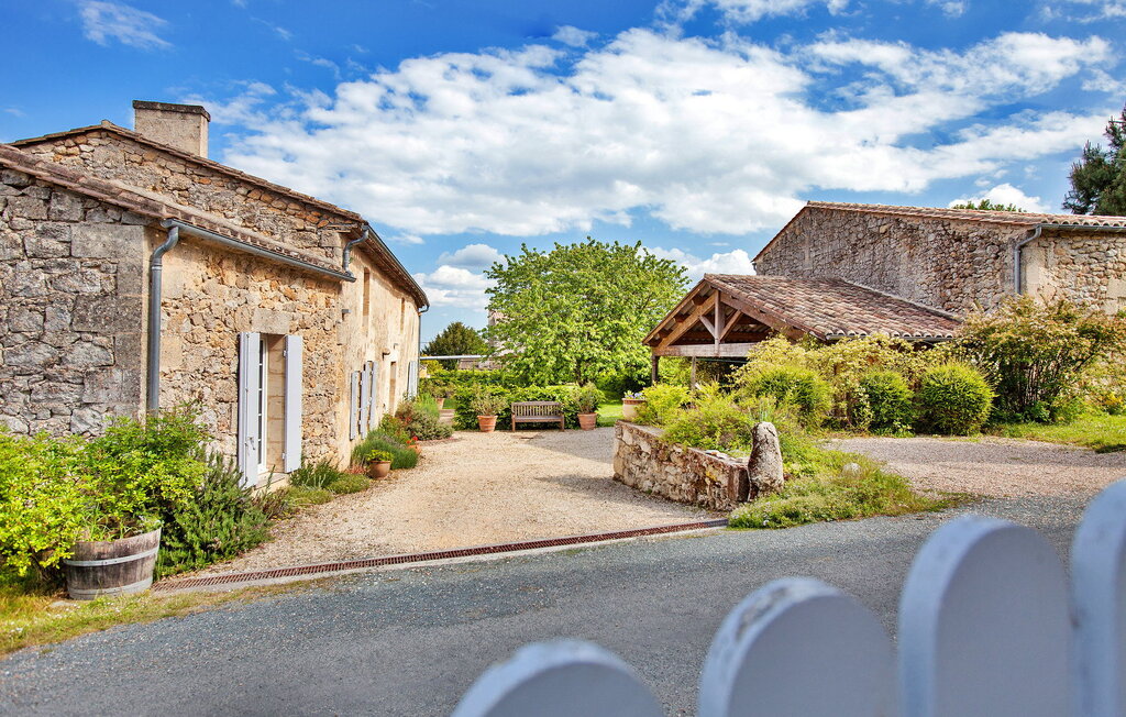 Location de vacances - Lussac , France - FCS020 5