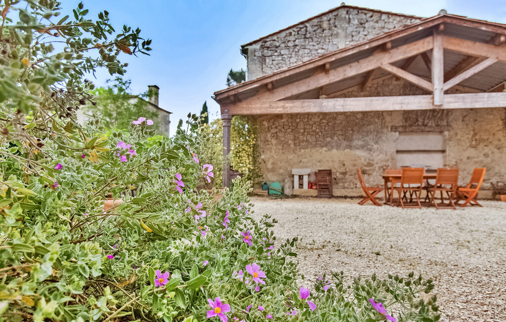 Location de vacances - Lussac , France - FCS020 16