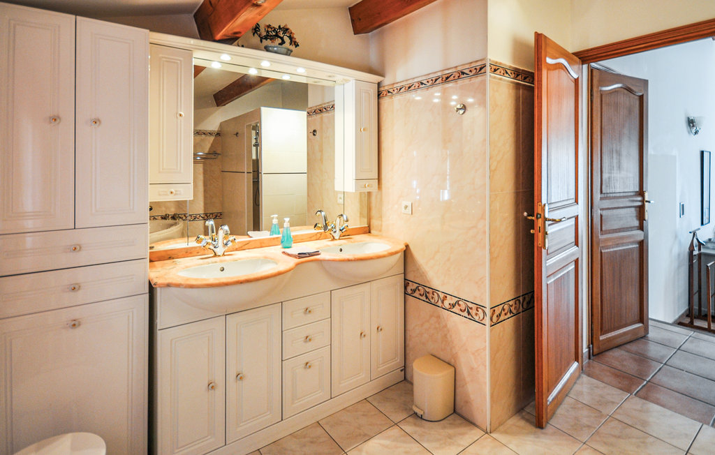 Semesterhus - Sainte-Anastasie-sur-Issole , Frankrike - FCV013 31