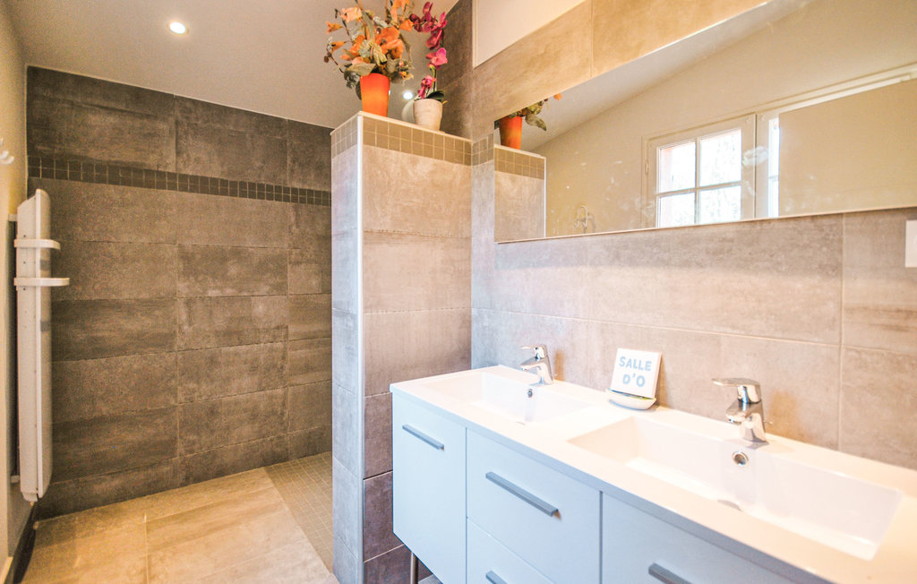 Semesterhus - Sainte-Anastasie-sur-Issole , Frankrike - FCV013 33