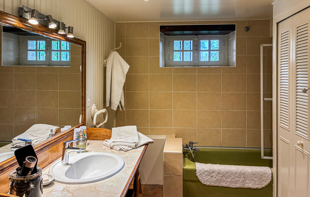 Semesterhus - Beauchene , Frankrike - FEL017 24