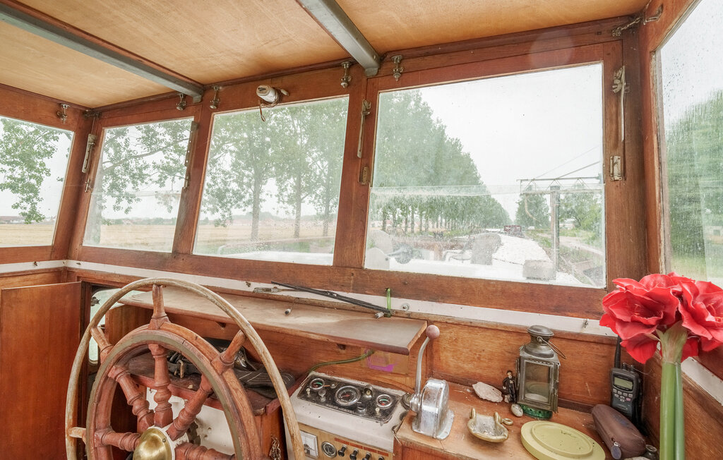 Houseboat - Canal de Bourgogne , France - FGC012 12