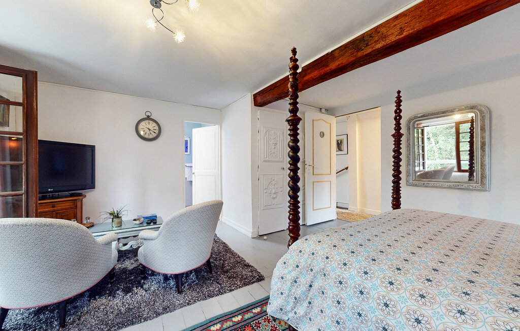 Location de vacances - Chessy , France - FIS066 27