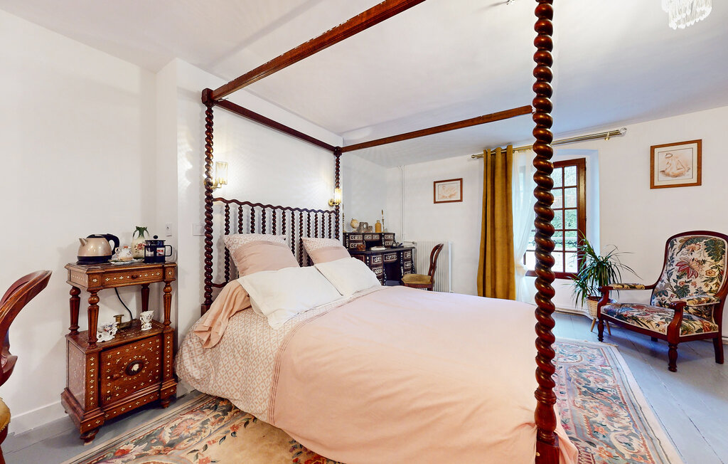 Location de vacances - Chessy , France - FIS066 28