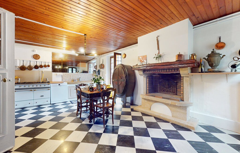 Location de vacances - Chessy , France - FIS066 6